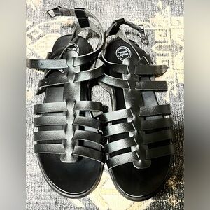 Wonder nation black sandals